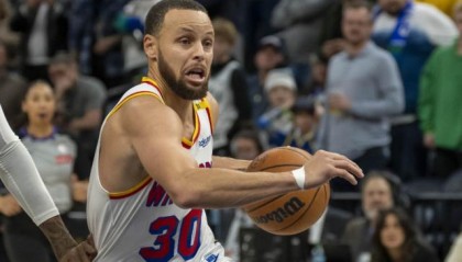 不愿透支未来&amp;厌恶平庸阵容 库里为何反复横跳？