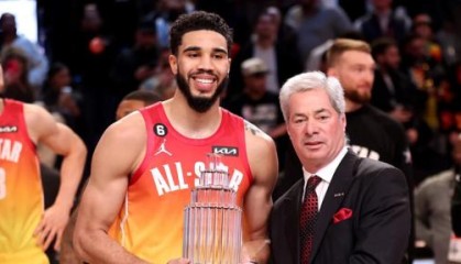 开云官方直播-爷青回！2024全明星正赛将改回东西部对抗